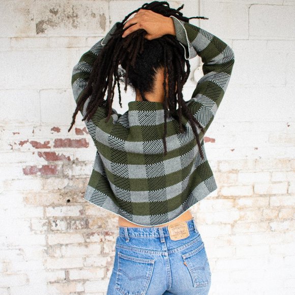 Cossac Cropped Bell Sleeve Sweater - Picture 5 of 6